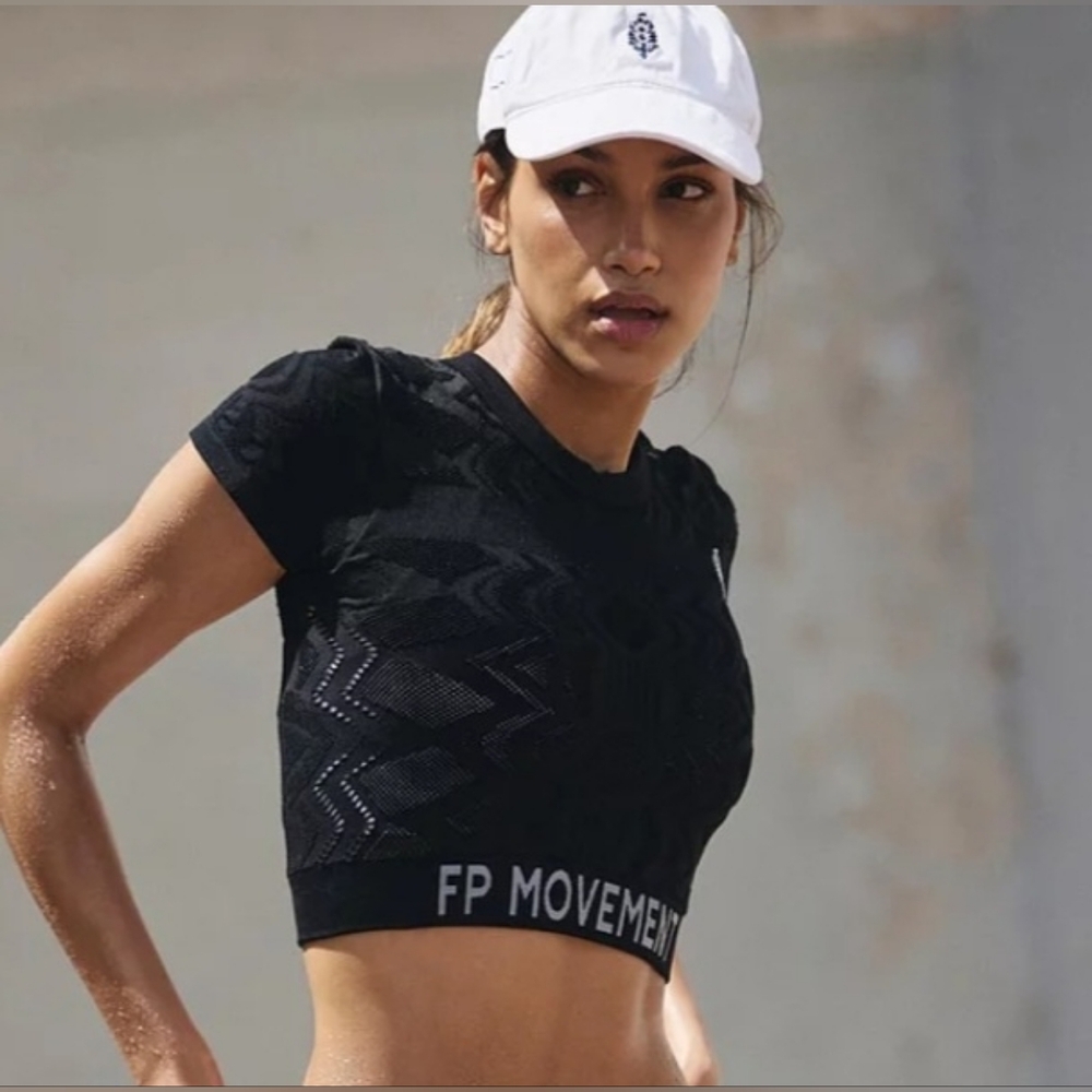 FP Movement - Run The Distance Baby - Petal Tee - Picture 2 of 3